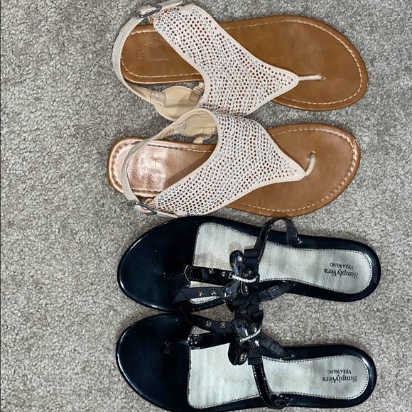 Sandals - Picture 1 of 3